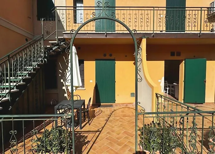 Int 13 - Della Corte By San Luca