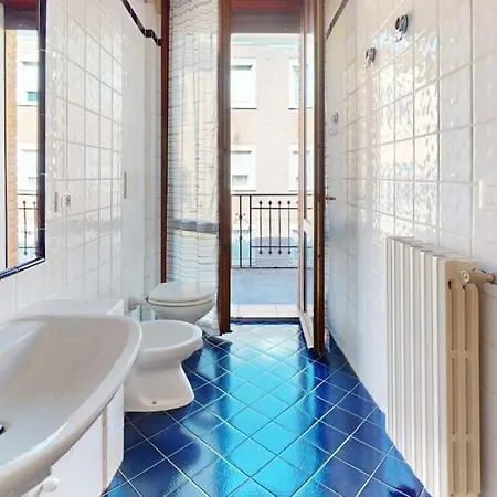 Int 13 - Della Corte By San Luca Boloňa